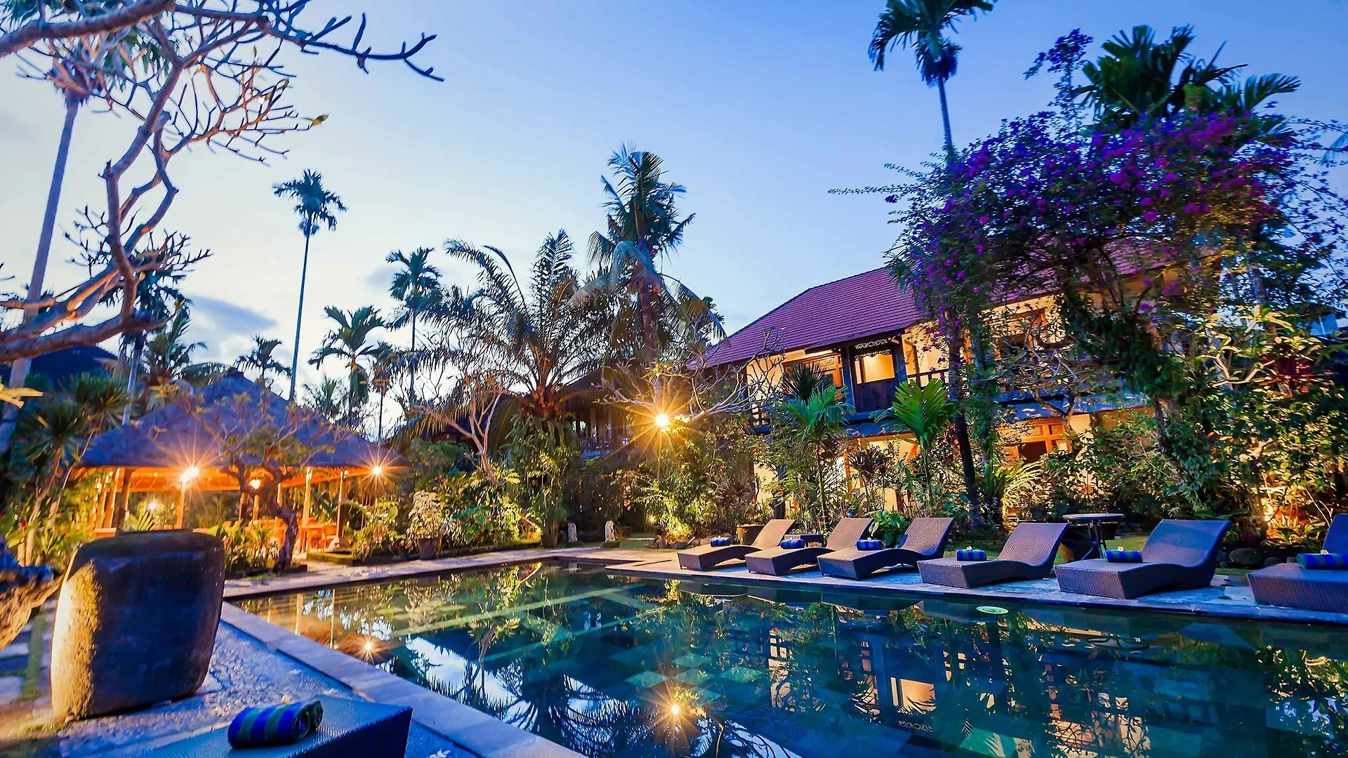 Ubud Inn Cottage By Prasi contacts